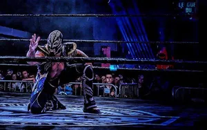 Quand Senza Volto apparaît au Summer Sizzler de Revolution Pro Wrestling