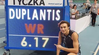 Duplantis, la tête dans les étoiles !