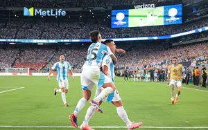 Copa America : Sans Messi l’Argentine brille, le Canada se qualifie