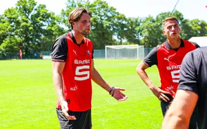 Mercato Rennes : 2 indésirables exfiltrés, 7 M€ perdus, vives tensions chez les Rouge et Noir