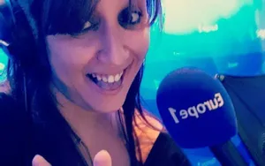 Rencontre : Anissa Haddadi de Y’a Pas Peno sur Europe 1 se livre à nous !