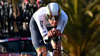 Pourquoi la voiture de l’équipe de Filippo Ganna était-elle remplie de vélos de rechange ?