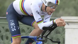 Ganna vainqueur à Turin et en rose