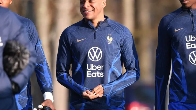 Kylian Mbappé : un capitanat et des questions