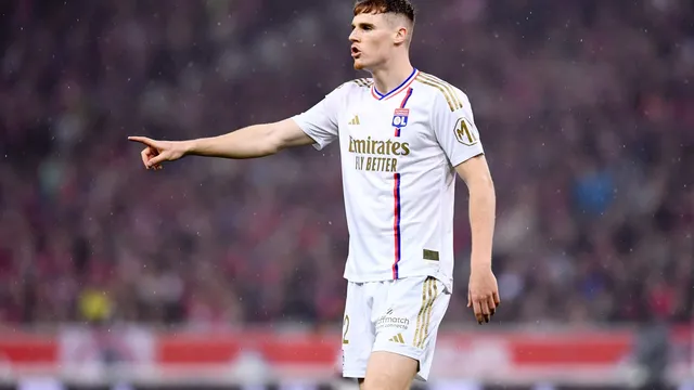 OL : Une nouvelle fuite révèle le maillot domicile 2025