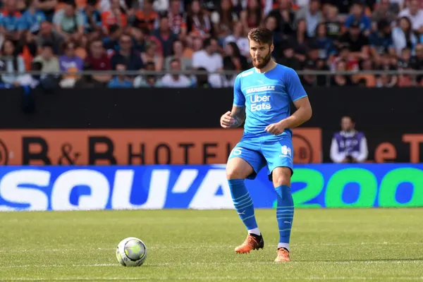 Duje Caleta-Car, ancien défenseur central de l'OM, pourrait retrouver la Ligue 1 cet été en signant à l'OL (iconsport)