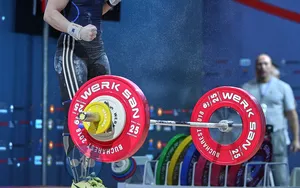 L’haltérophilie se décline aussi au féminin.