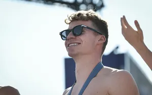 Coupe du Monde Natation 2024 : Léon Marchand déjà à la fête