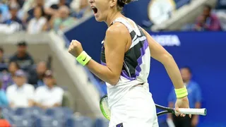 US Open (F) : Belinda Bencic domine Naomi Osaka et file en quarts
