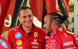 F1 – Ferrari : Hamilton – Adami, de la rupture à la réconciliation surprise pour 2026
