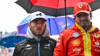 F1 : Pierre Gasly se mouille sur le cas Carlos Sainz