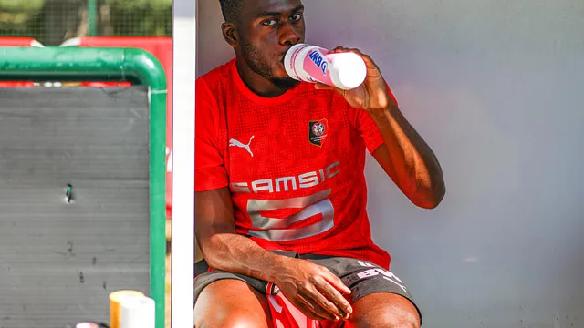 Mercato Rennes : 3 pistes pour remplacer Arnaud Kalimuendo