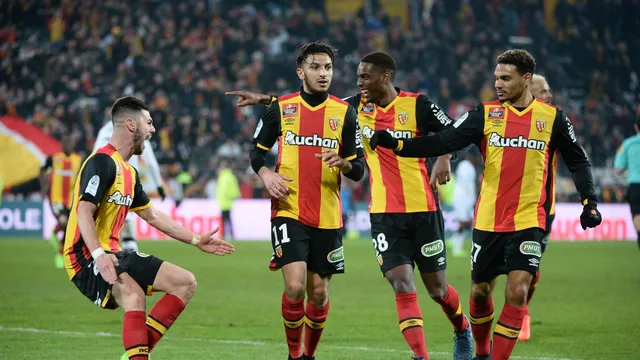 Mercato : un ancien du RC Lens se rapproche d’un retour en France