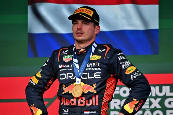 Max Verstappen rêve de dépasser Hamilton et Schumacher au classement des pilotes ayant remporté le plus de titres F1.