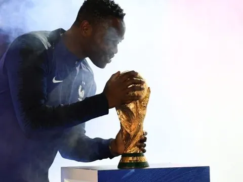 Mandanda : artiste star, carrière phénoménale