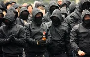 Football et hooliganisme, quand la violence s’en mêle