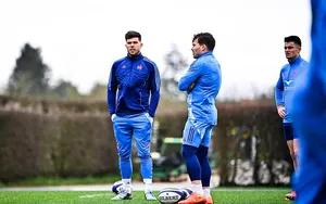 XV de France : Matthieu Jalibert, digne successeur de Romain Ntamack ?