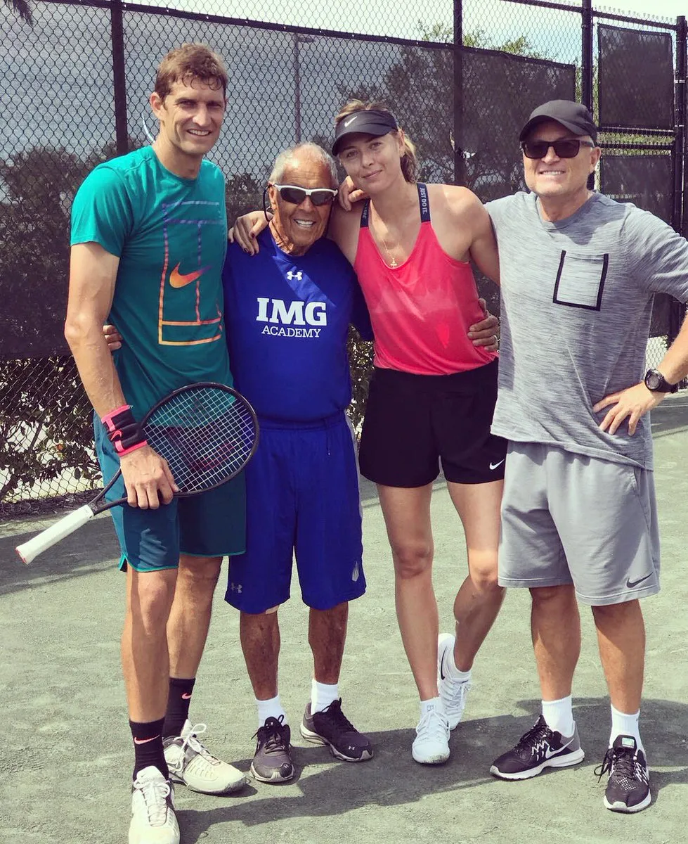 Résultat de recherche d'images pour "sharapova bollettieri"