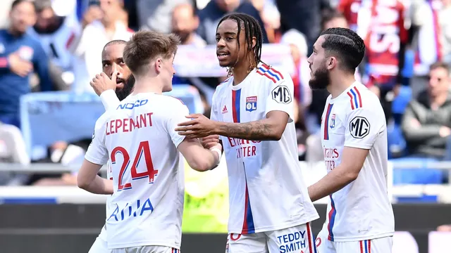 Mercato OL : Lyon refuse une offre à 30 millions du PSG
