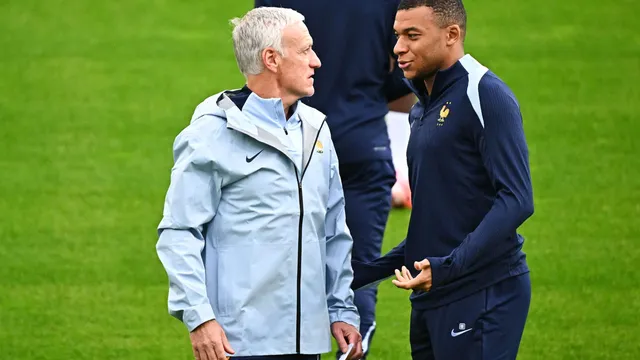 Euro 2024 : Qui décidera de faire jouer ou pas Mbappé ?