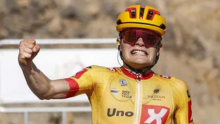Charmig victorieux à Oman après seulement sept jours de course professionnelle