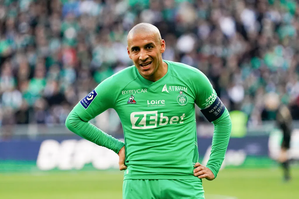 Wahbi Khazri (ASSE) lors d'un match de Ligue 1 Uber Eats entre Saint-Etienne et Strasbourg - Photo by Icon Sport