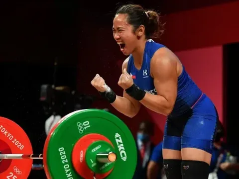 Hidilyn Diaz : Des accusations de complot anti-gouvernemental à l’or olympique