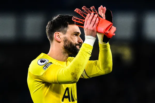 Hugo Lloris, gardien de but de Tottenham et ancien capitaine de l'Equipe de France, vient de dire non au projet proposé par la Lazio Rome au cours de ce mercato d'été (iconsport)