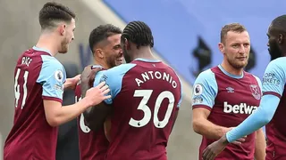 Football : West Ham, partagé entre les tensions et ses ambitions