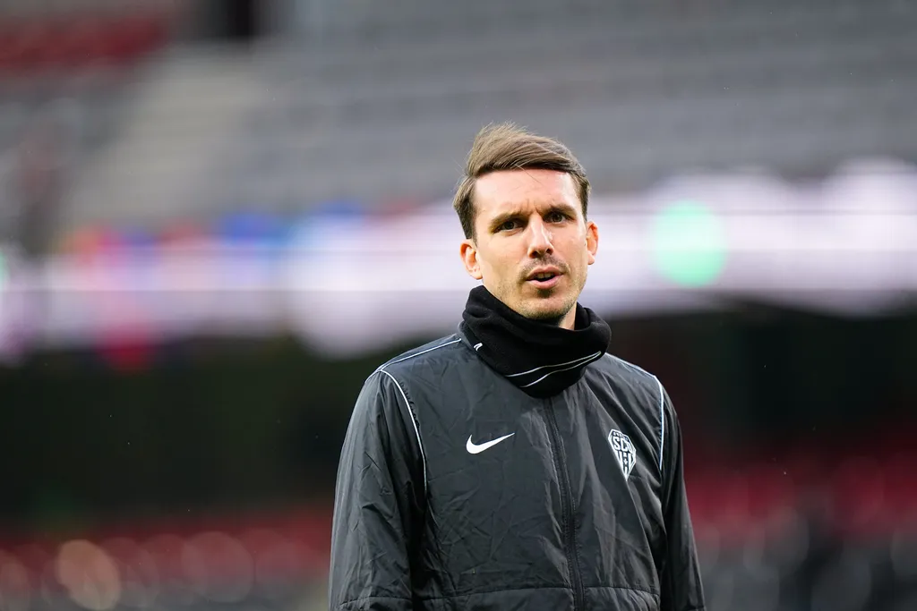 EA Guingamp v Angers SCO – Ligue 2 BKT 2023/2024