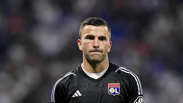 OL : Perri ou Lopes titulaire en finale ? Pierre Sage répond