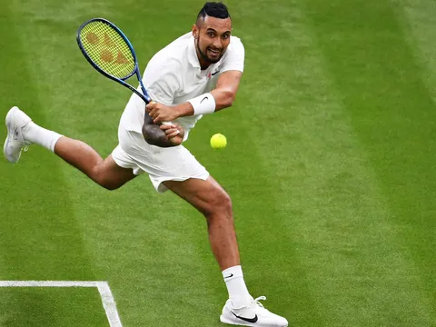 Wimbledon (H) : Djokovic glisse mais passe sans accroc, Chardy créé la surprise