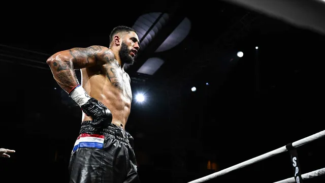 Boxe : Tony Yoka explose Lamah Griggs au 2e round, les images de la fin du combat