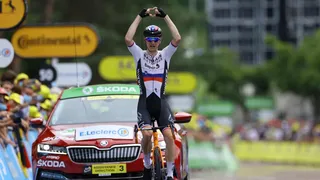 Tour de France – étape 7 : Matej Mohorič s’impose en patron