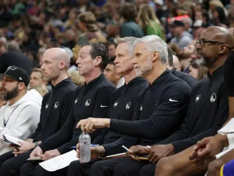 NBA : un entraîneur de renom devient le coach le mieux payé de l’histoire 