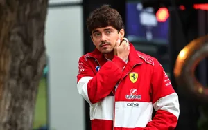 F1 : La stratégie adoptée par Charles Leclerc pointée du doigt par Ferrari !
