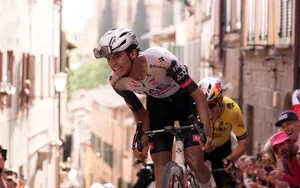 Étape 10 Giro 2025 : parcours détaillé, profil, favoris et horaires