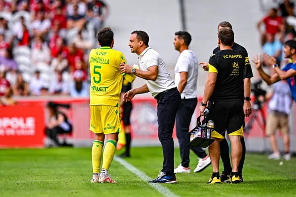 En cette fin de mercato estival, Pierre Aristouy, le coach du FC Nantes, pourrait accueillir un ancien latéral de Ligue 1 en la personne de Faitout Maouassa (iconsport)