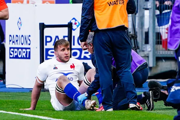 Un peu plus de six mois après sa grave blessure au genou, Anthony Jelonch est de retour et même capitaine de l'Equipe de France face à l'Uruguay dans cette Coupe du monde Rugby 2023 (iconsport)