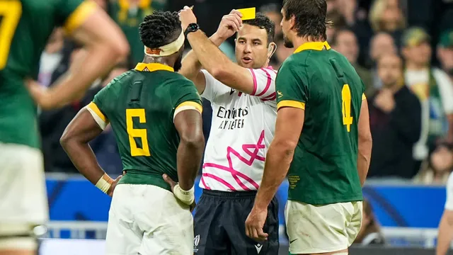 “Pas au niveau”, “une honte” : l’arbitre détruit par joueurs et supporters après France – Afrique du Sud