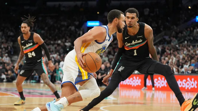NBA : Des Spurs meilleurs que les Warriors s’inclinent face à Stephen Curry d’anthologie