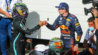 Verstappen encense Hamilton : « Il a été l’un des meilleurs pilotes de ce sport »