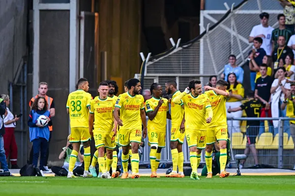 Après avoir dépassé la barre des 100 matches officiels en trois saisons, Jean-Charles Castelletto pourrait quitter le FC Nantes en fin de mercato estival (iconsport)