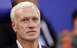 Équipe de France : Didier Deschamps sort du silence sur les cas Griezmann et Mbappé