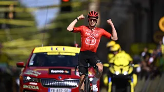 Tour de France 2024 : “C’est la plus belle”, l’émotion de Kévin Vauquelin, vainqueur de la 2e étape