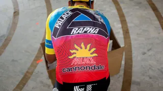 Rapha + Palace + EF Pro Cycling : collaboration spéciale pour le Giro d’Italia