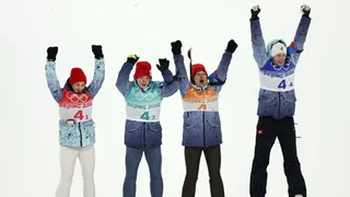 JO 2022 – Une finale de saut à ski par équipe mixte complètement folle !