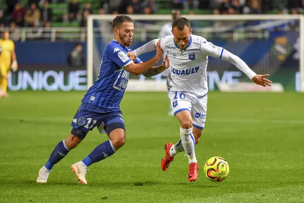 Doté d'une solide expérience de la Ligue 1 et de la Ligue 2, Bryan Pelé a officiellement dit oui à Concarneau en cette période de mercato d'été (iconsport)