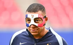 Euro 2024 : pourquoi l’UEFA refuse le masque de Kylian Mbappé