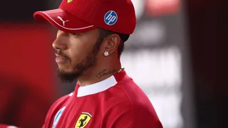 F1 : un quadruple champion du monde au chevet de Lewis Hamilton ?